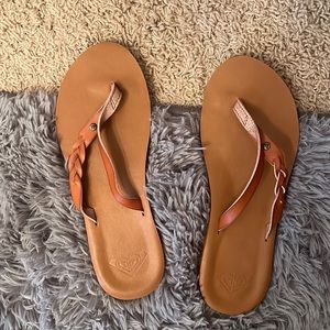 Roxy flip flops